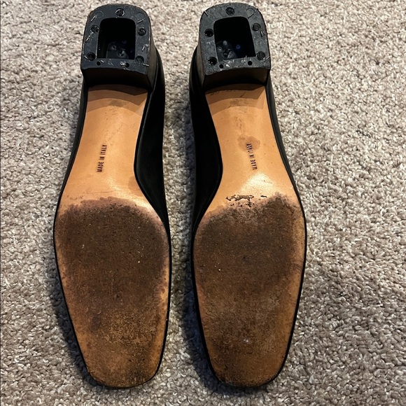 Gently worn Vintage Ferragamo heels; beautiful shoes 6.5 AA width - Picture 5 of 5